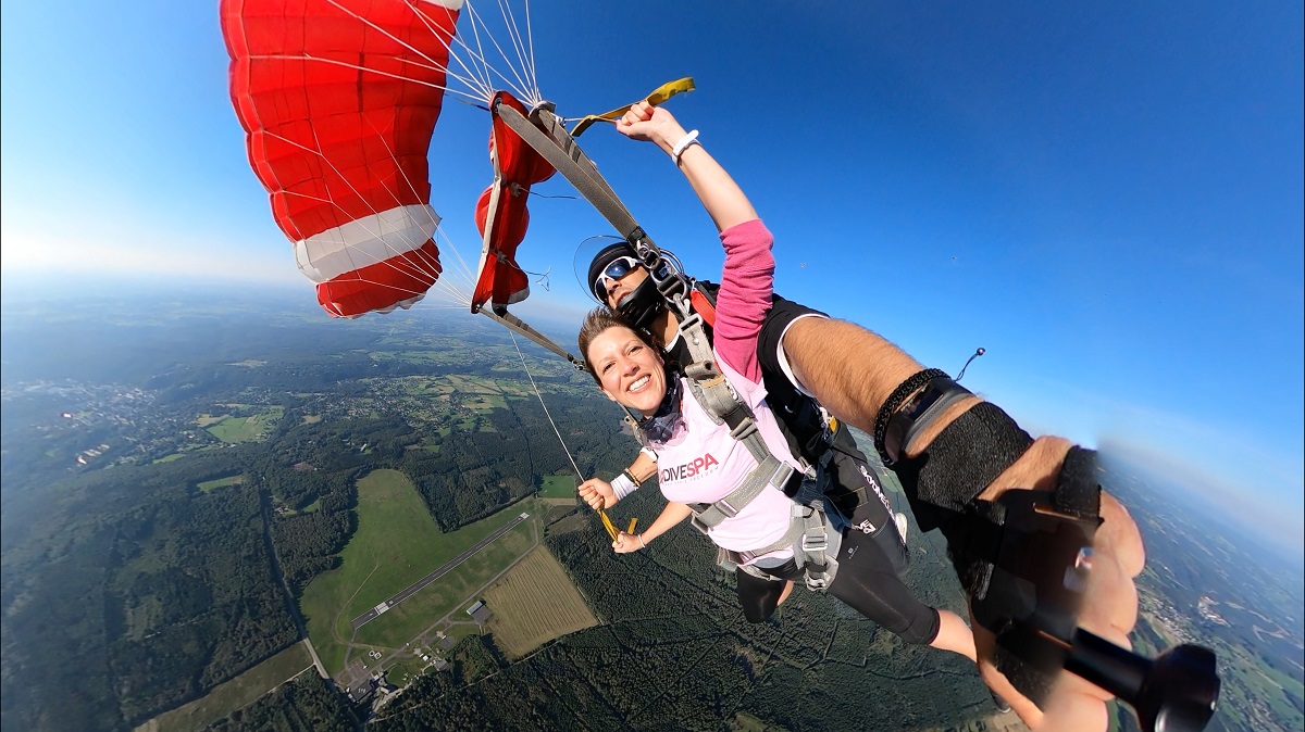 Take a parachute jump with Skydive Spa